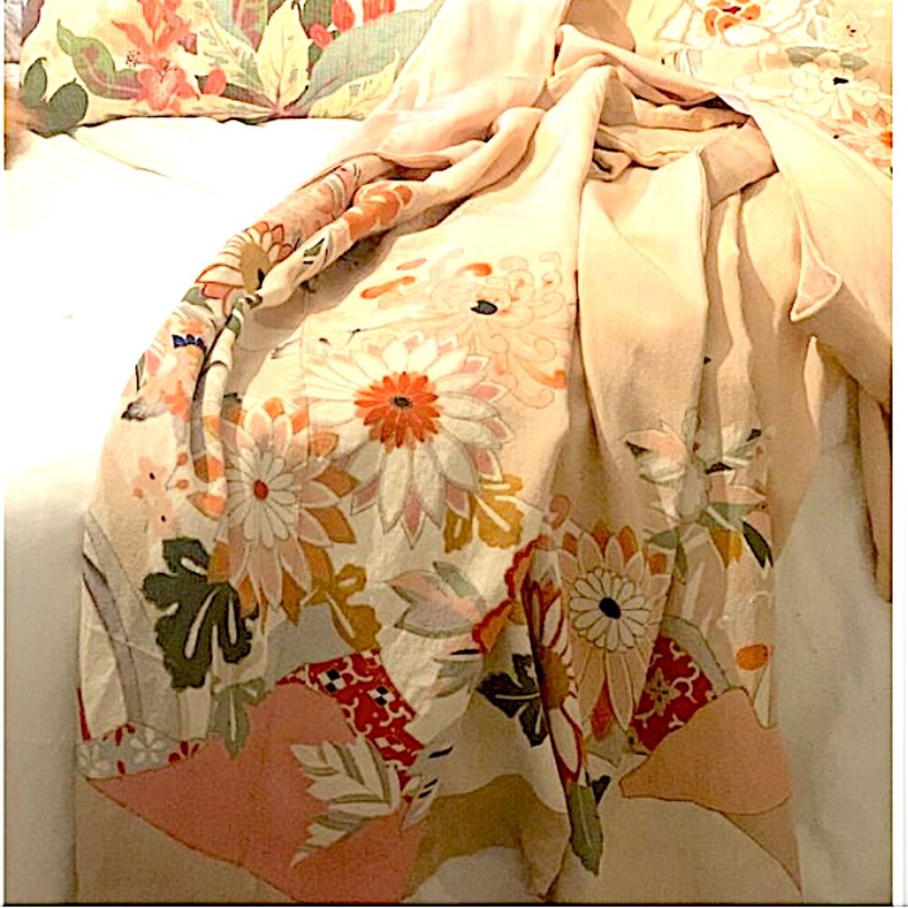 VINTAGE 70'S HAND EMBELLISHED KIMONO